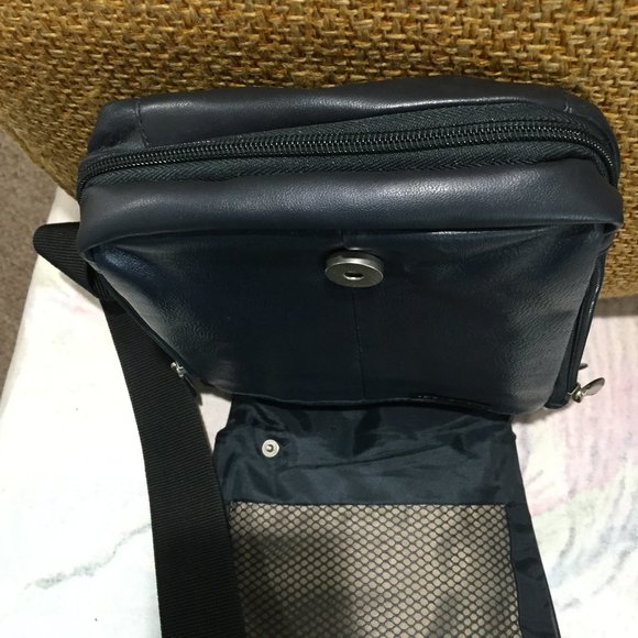 TRAVELON CROSSBODY MESSENGER LEATHER BAGS - Picture 5 of 12